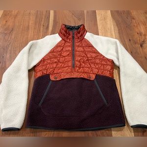 Mountain Hardwear Womens Altius Hybrid Pull Over